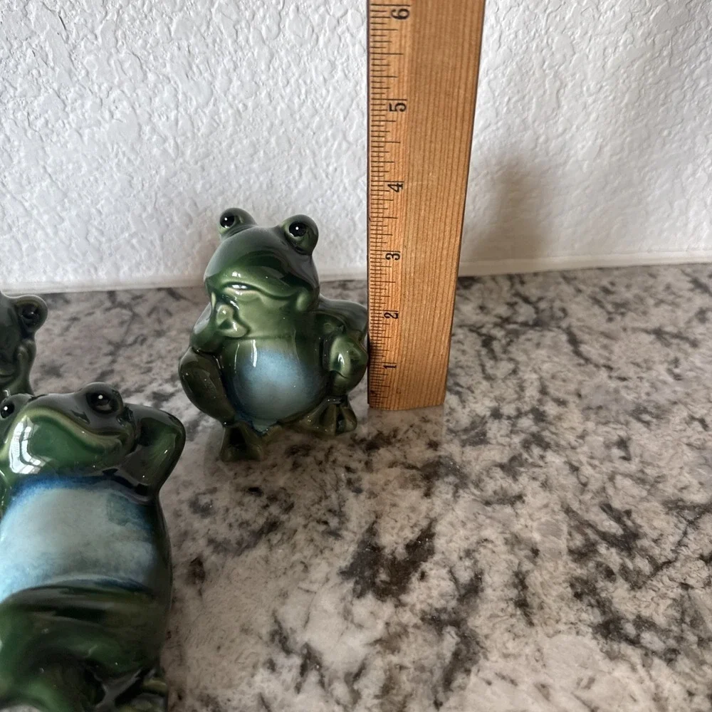 Whimsical Frog Figurine Set Of 3 Green Blue Ceramic Home Decor Garden